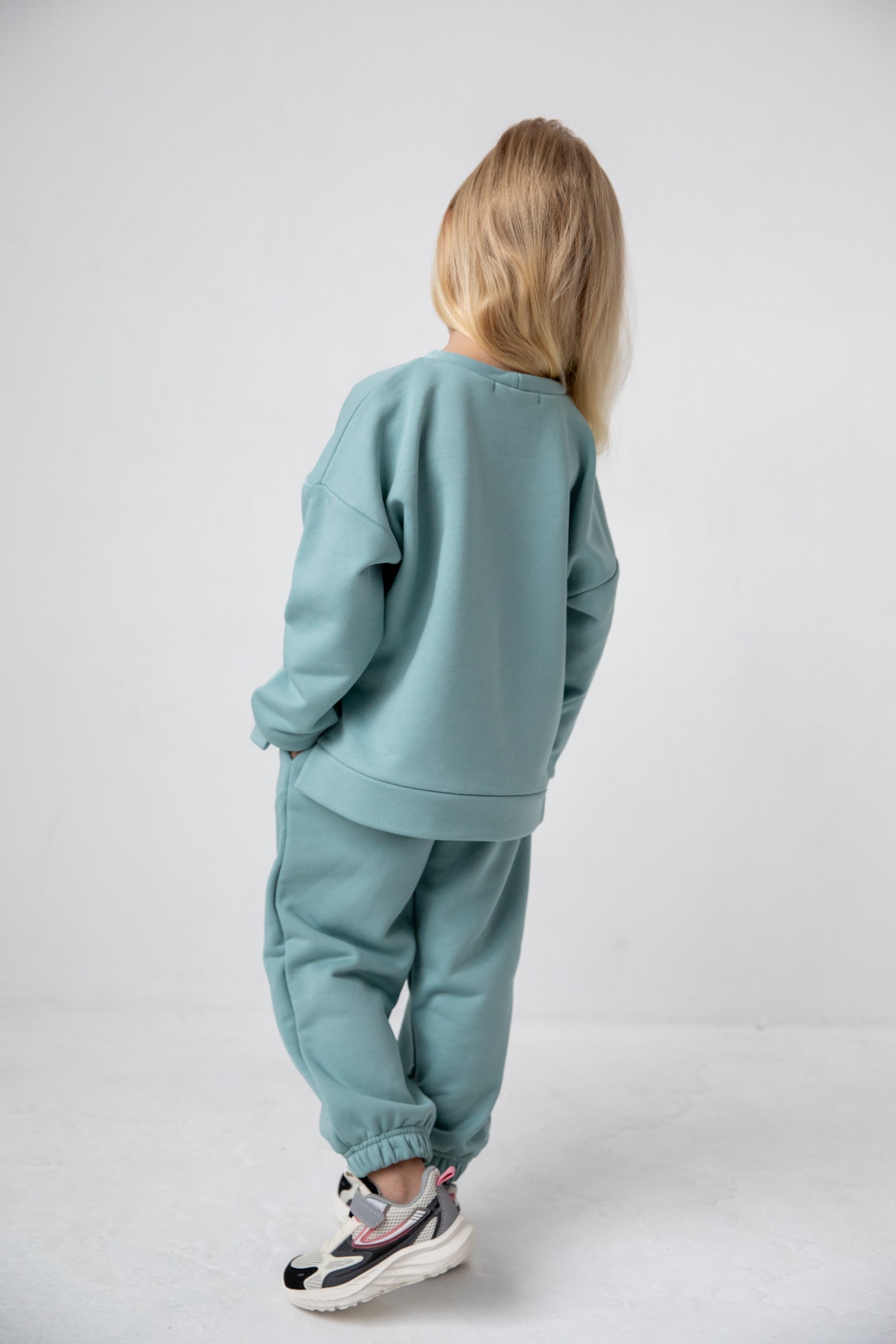 Костюм толстовка с разрезами и джогеры