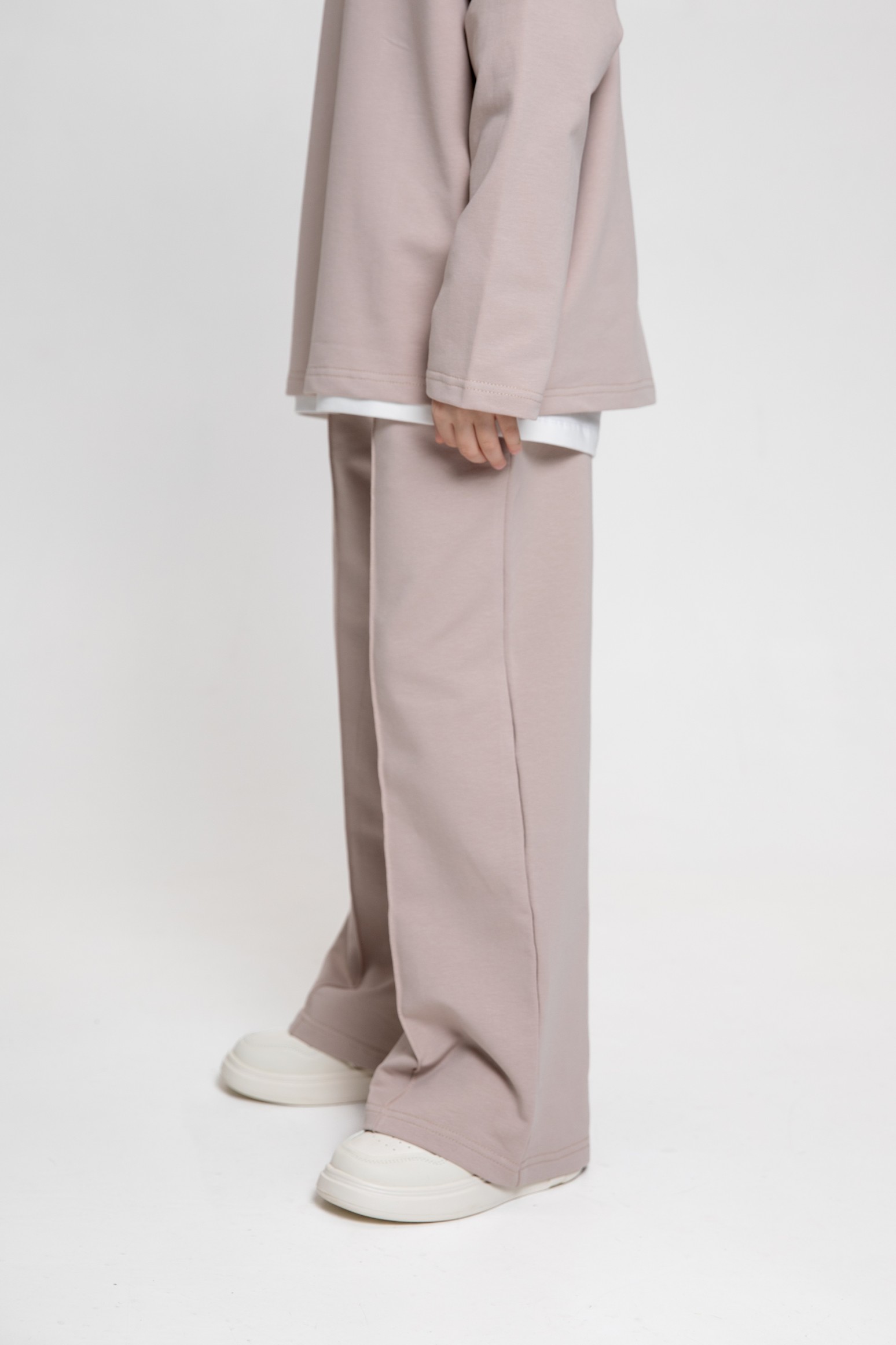 Костюм лонгслив и брюки со швами