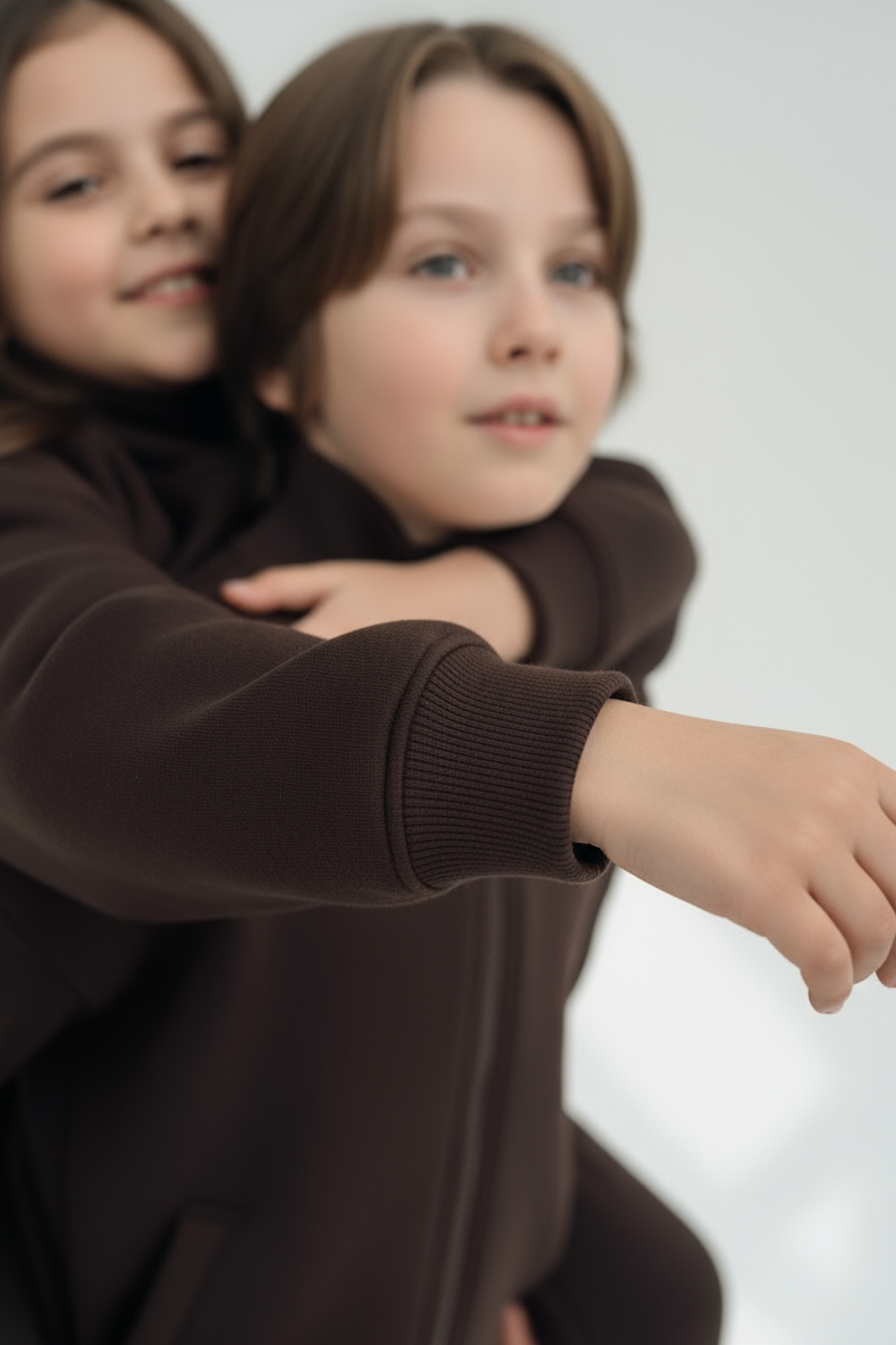 Костюм с начесом на молнии толстовка и джогеры