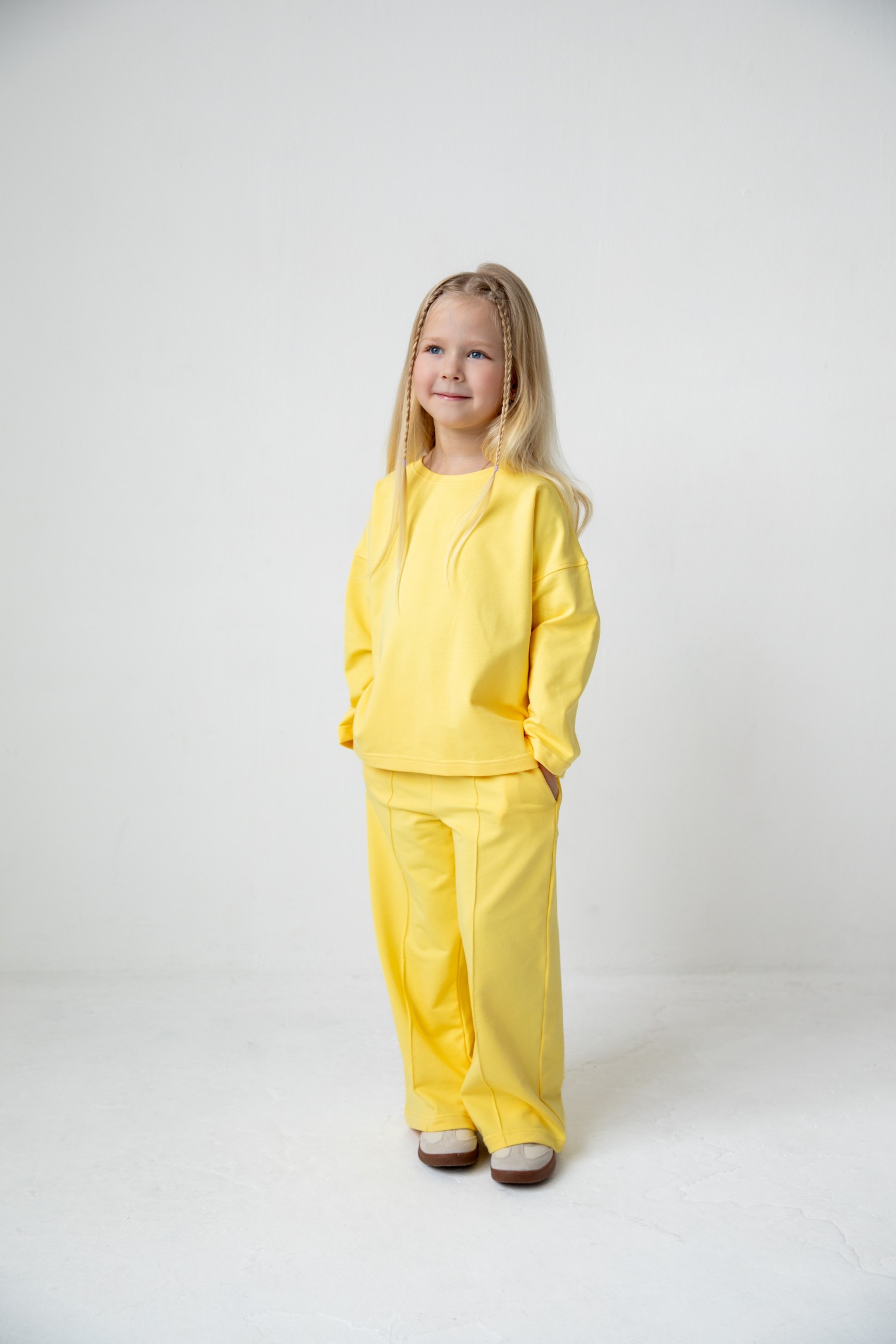 Костюм лонгслив и брюки со швами