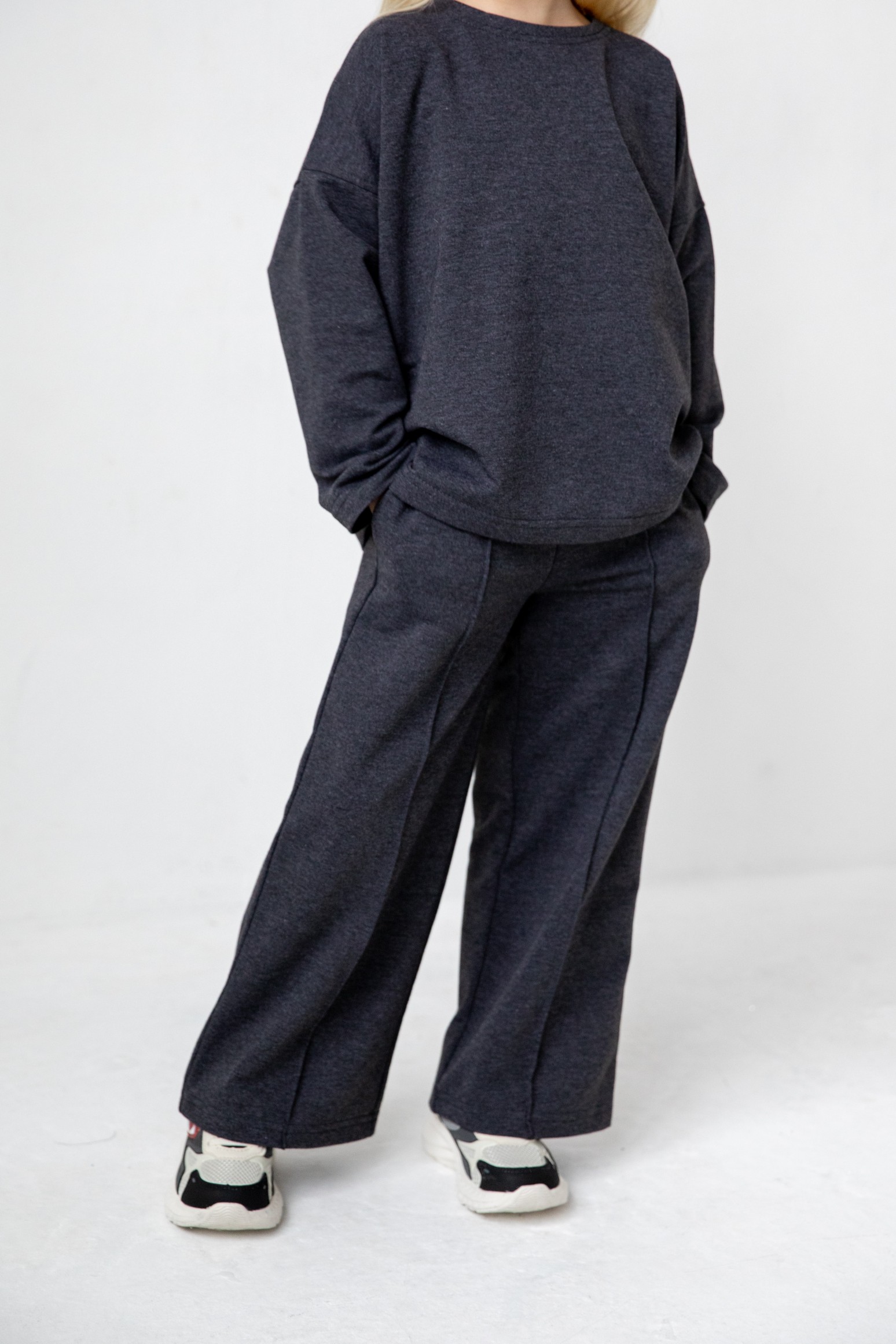 Костюм лонгслив и брюки со швами