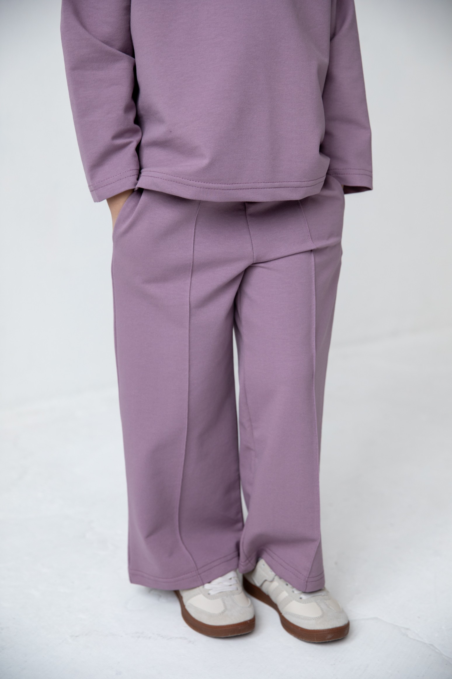 Костюм лонгслив и брюки со швами