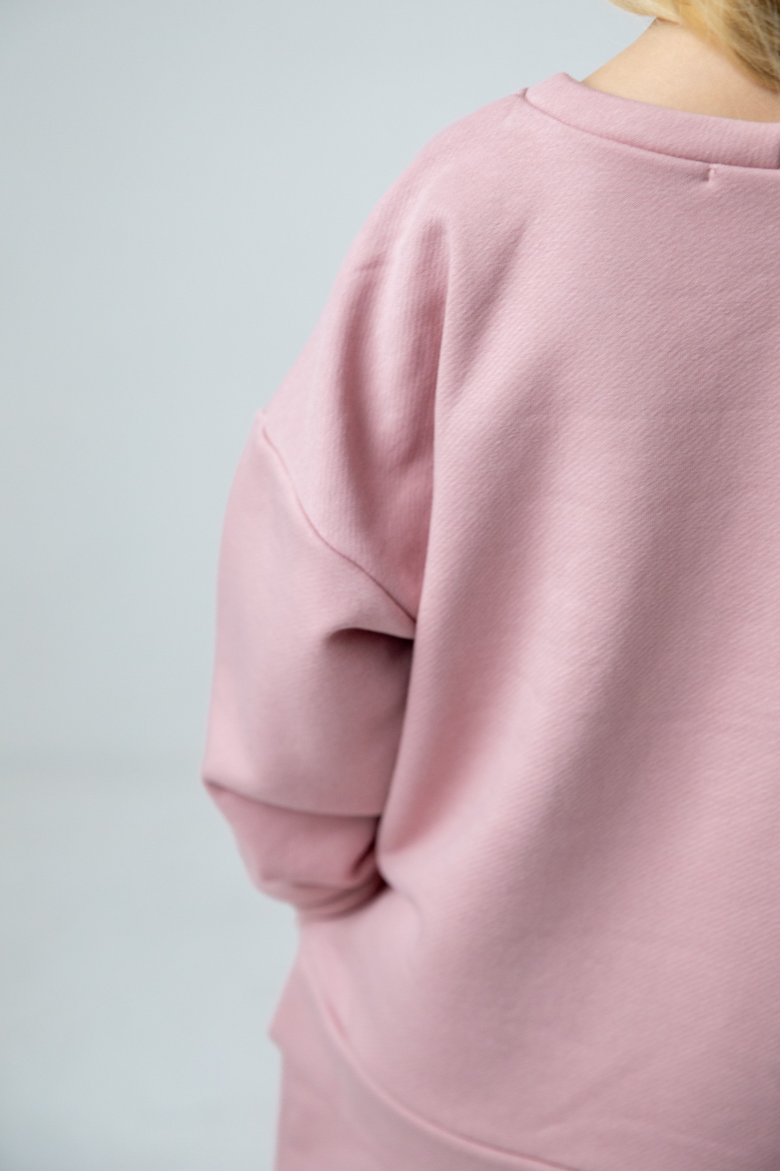 Костюм толстовка с разрезами и джогеры