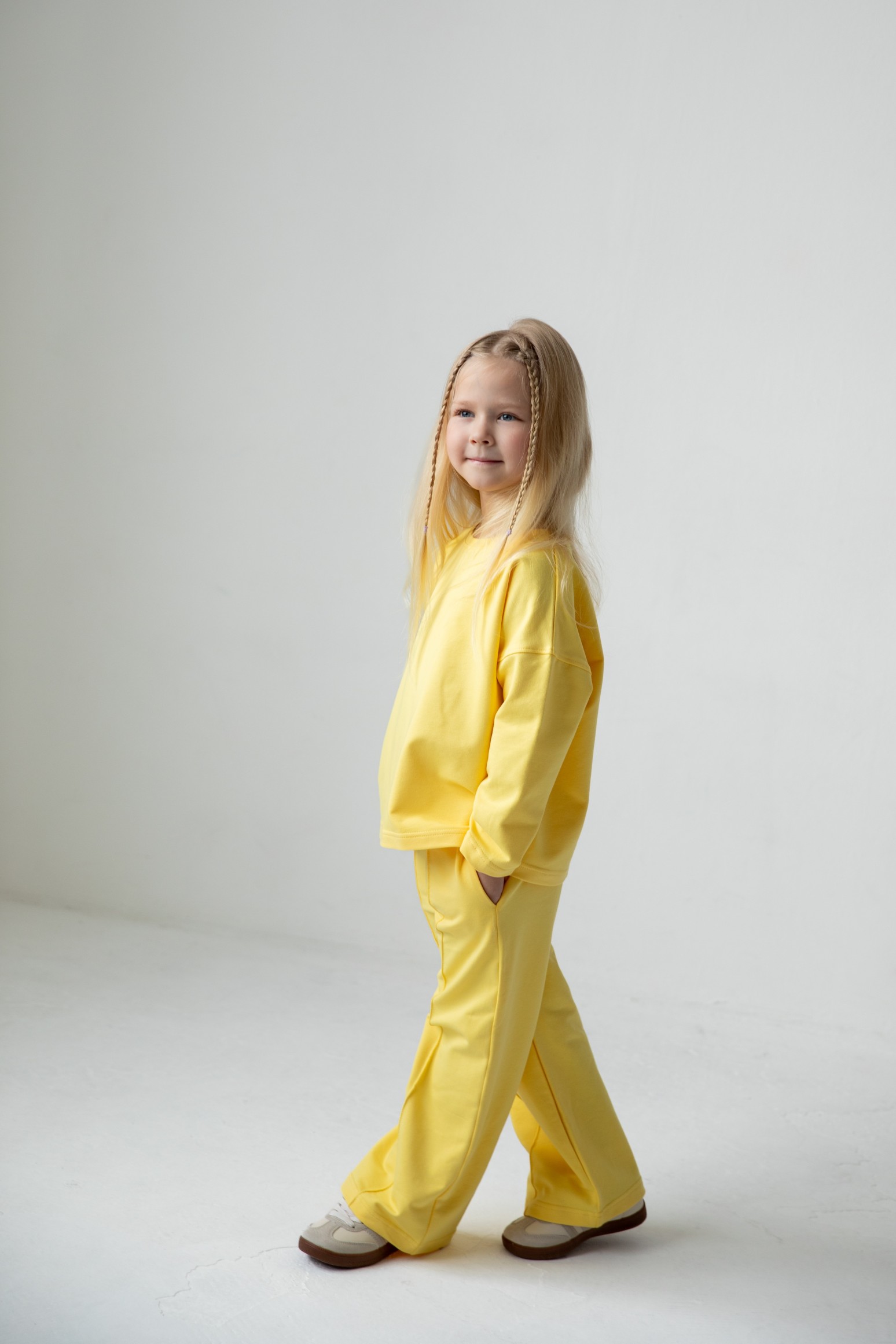 Костюм лонгслив и брюки со швами