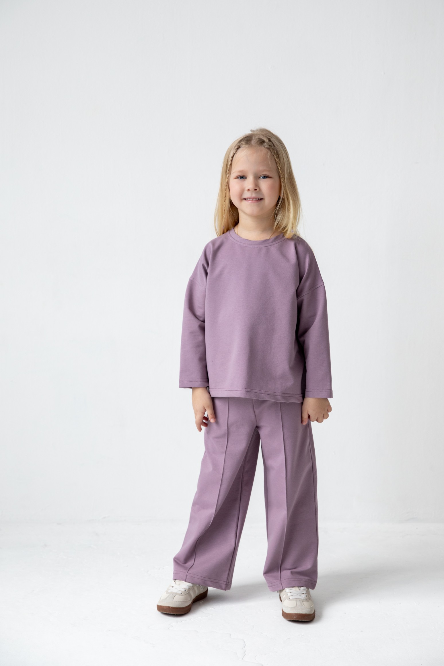 Костюм лонгслив и брюки со швами