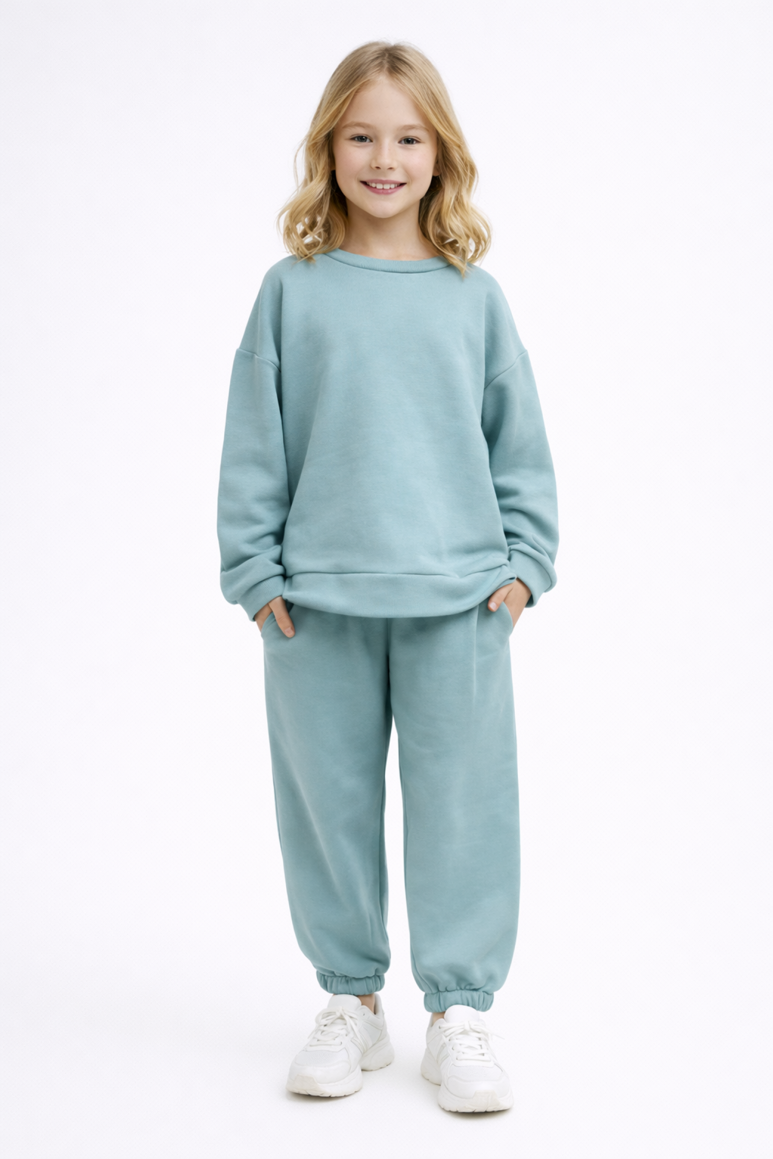 Костюм толстовка с разрезами и джогеры