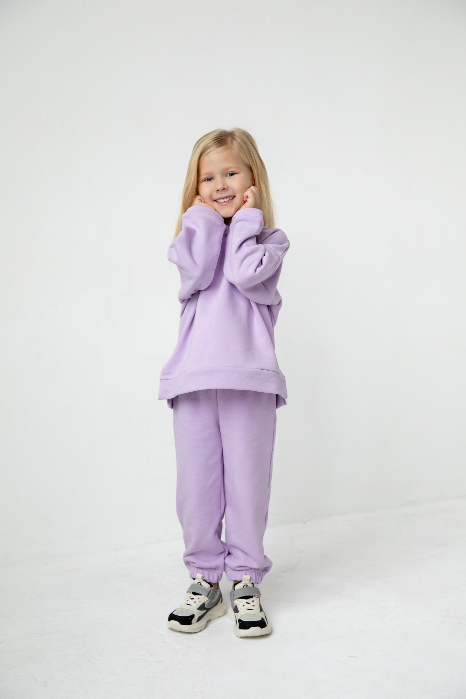 Костюм толстовка с разрезами и джогеры