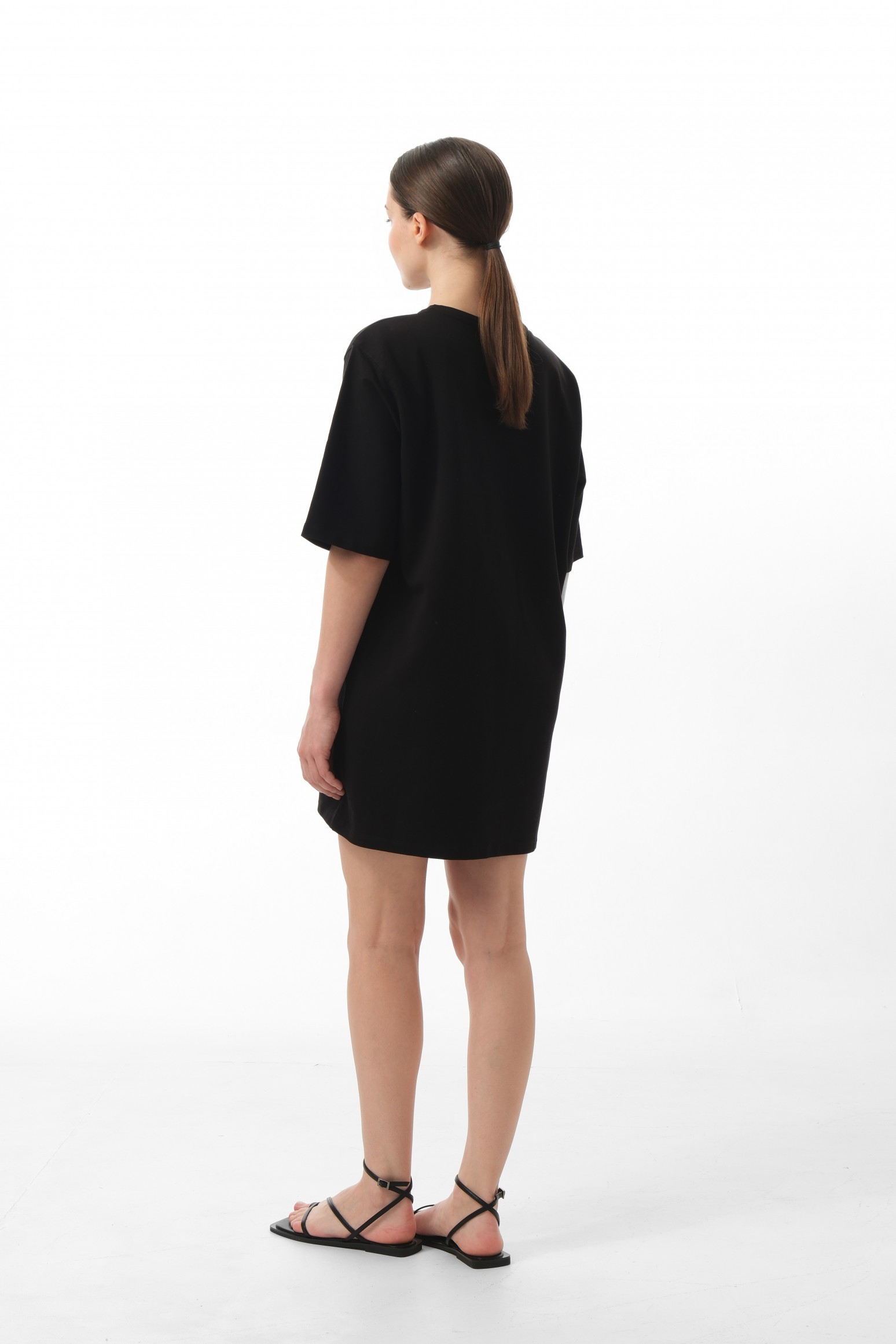 Платье-футболка oversize из плотного трикотажа