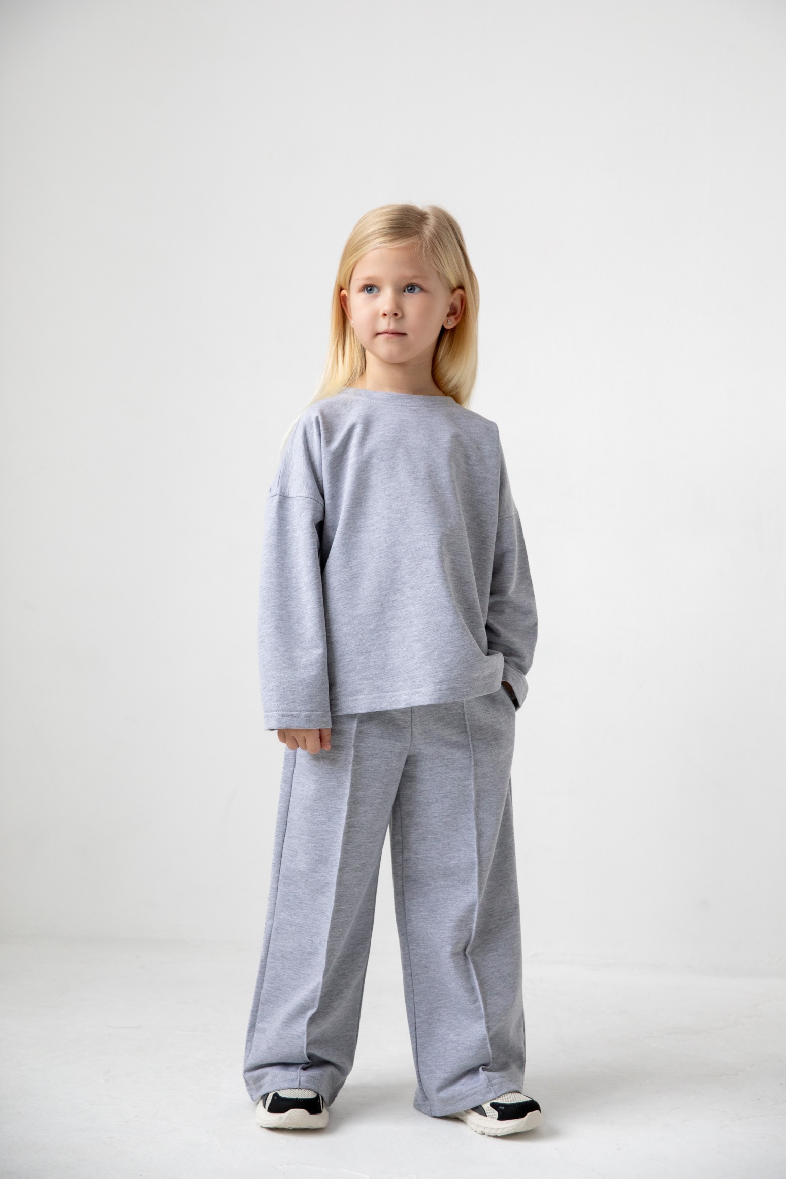 Костюм лонгслив и брюки со швами