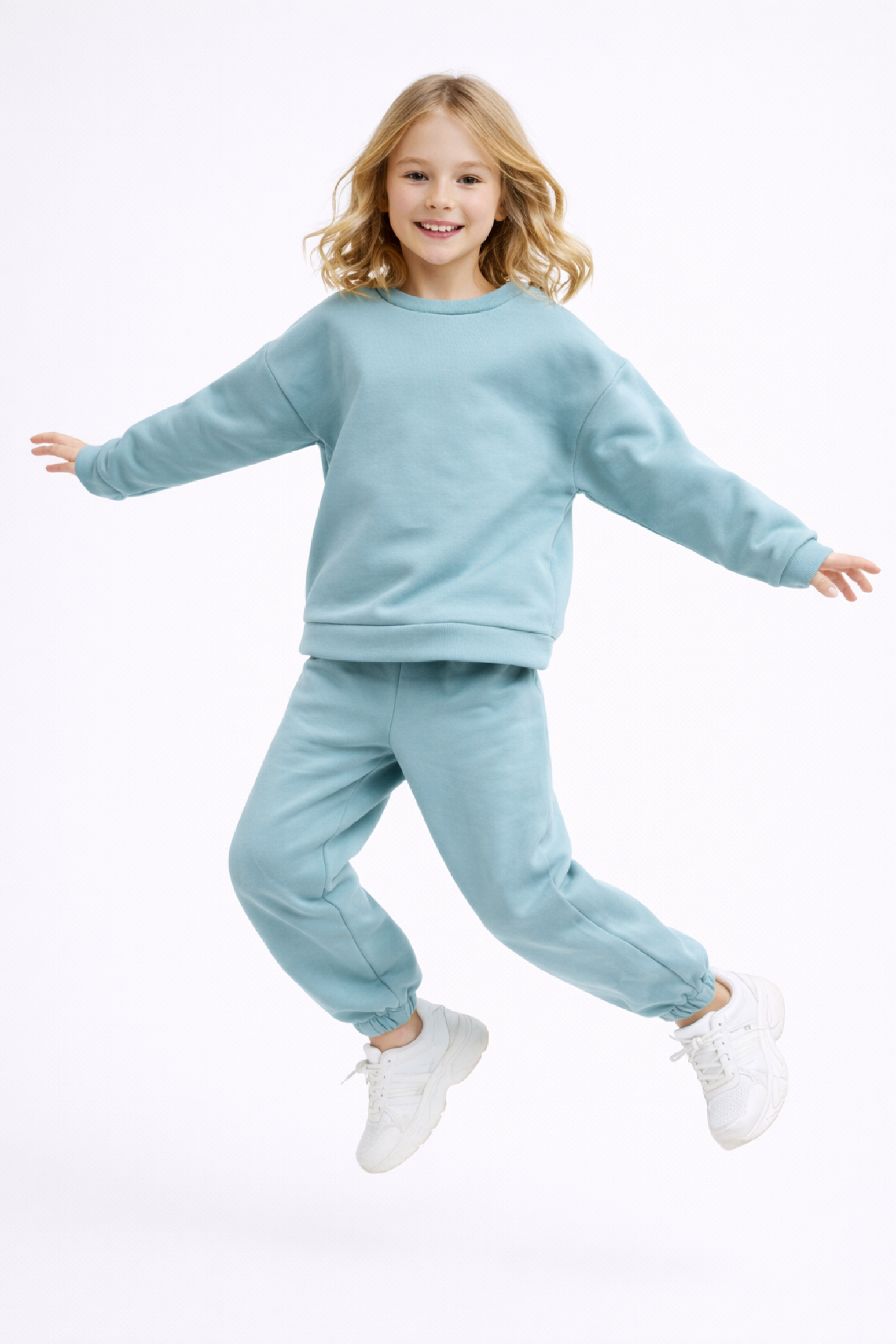 Костюм толстовка с разрезами и джогеры