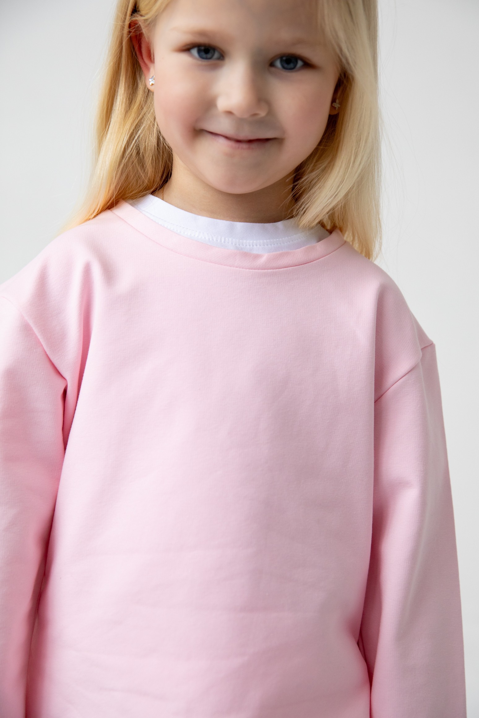 Комплект лонгслив с разрезами и брюки с декоративным швом