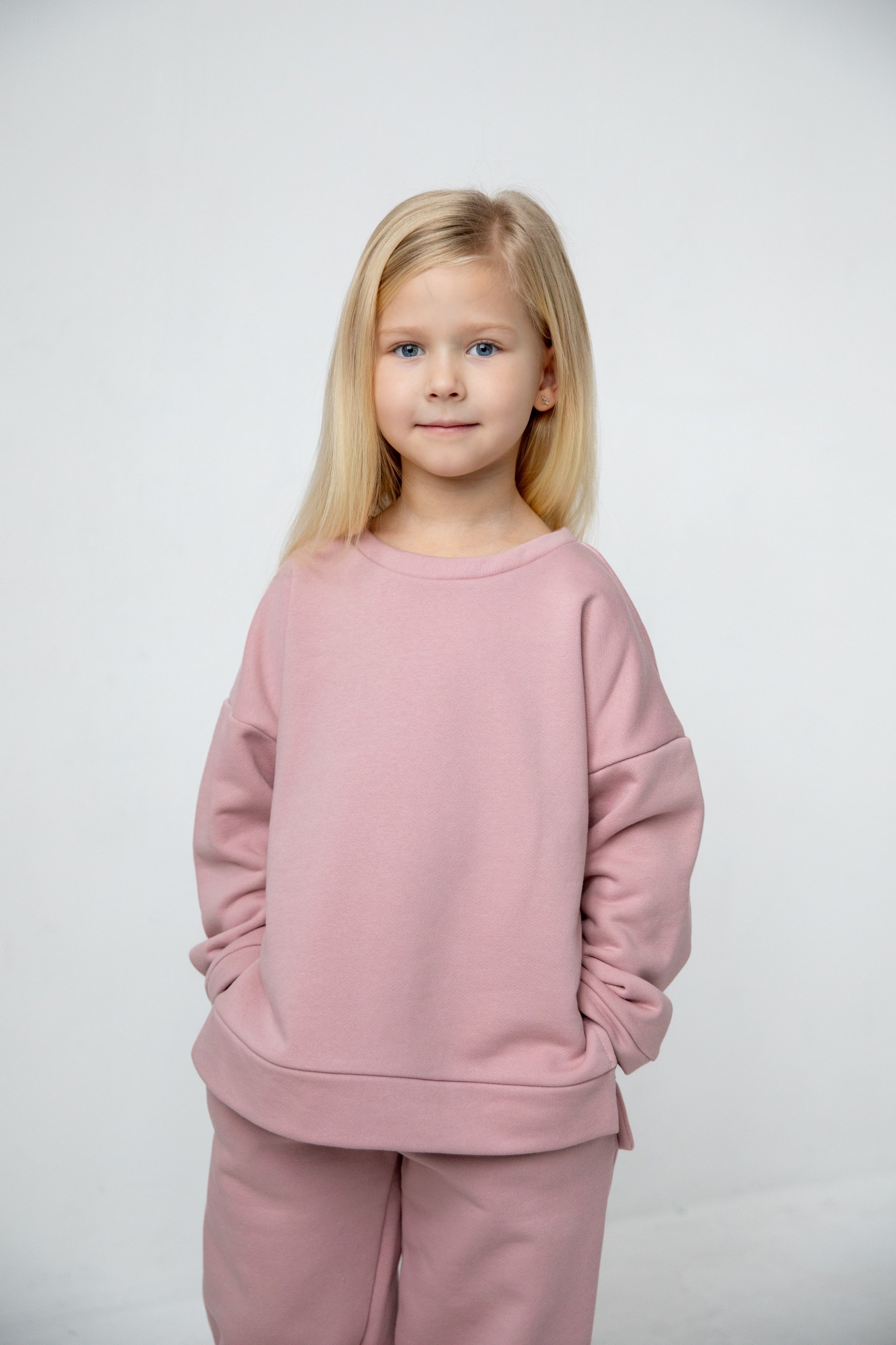 Костюм толстовка с разрезами и джогеры