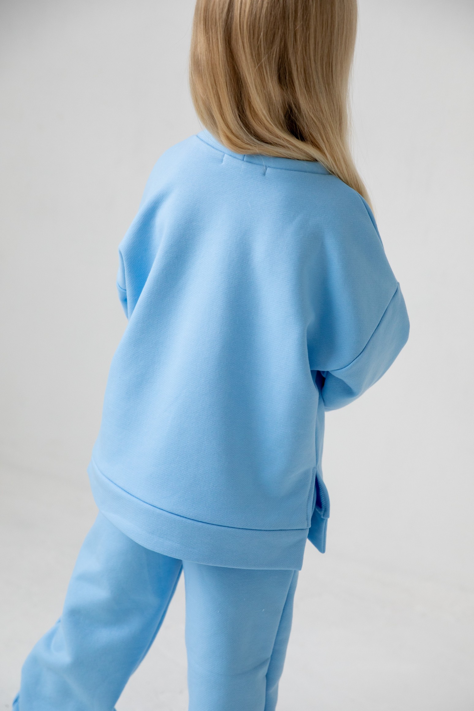 Костюм толстовка с разрезами и джогеры