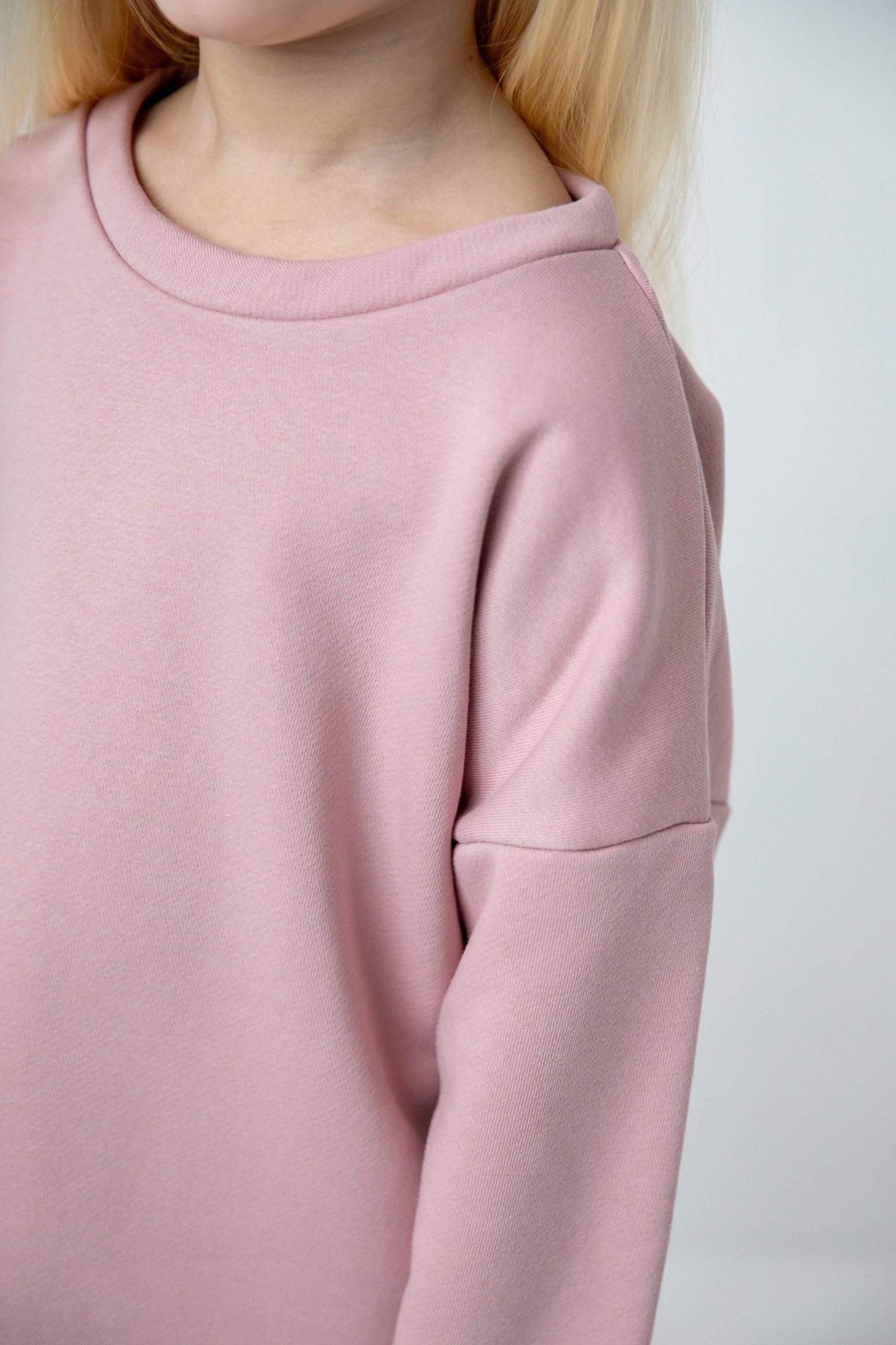 Костюм толстовка с разрезами и джогеры