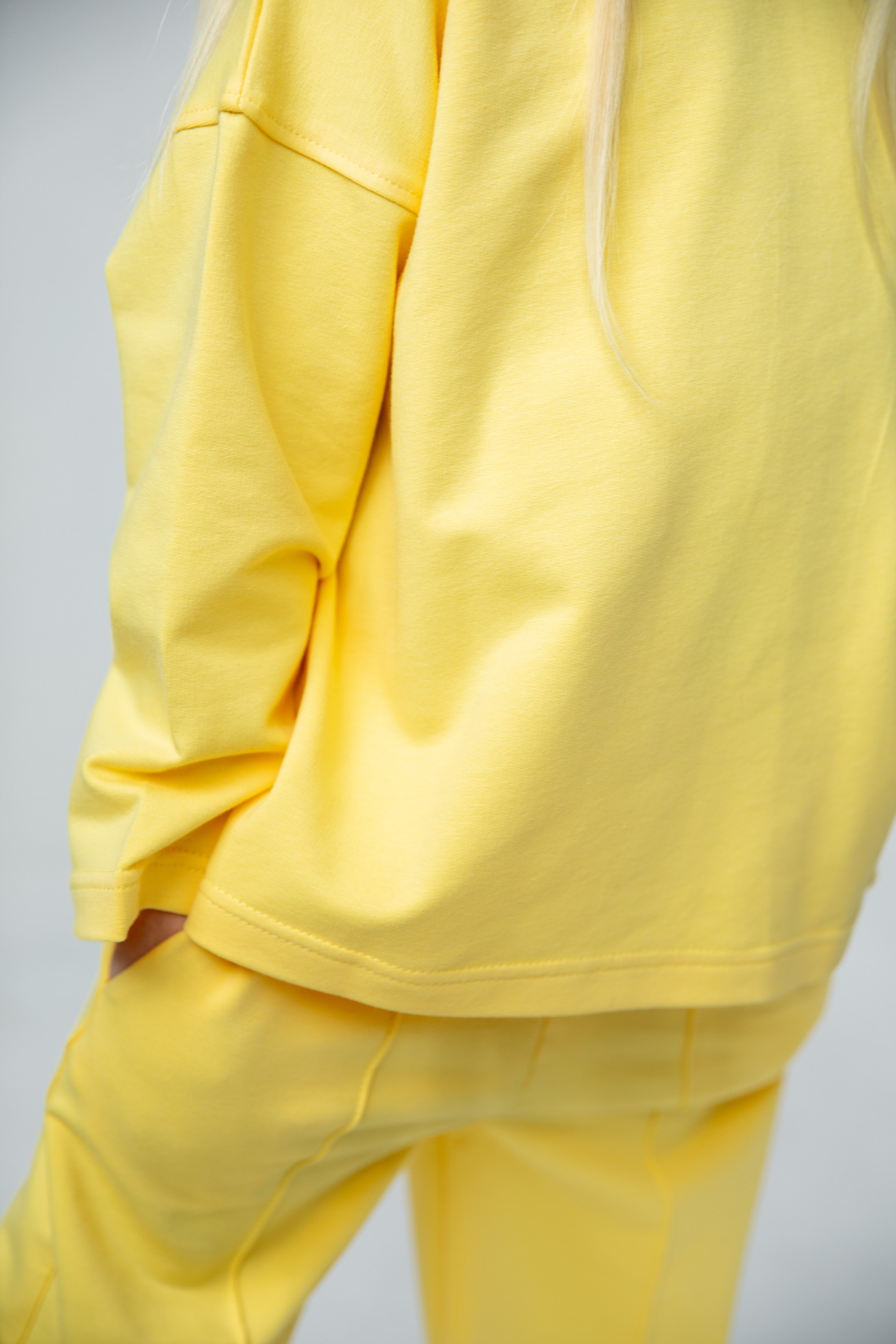 Костюм лонгслив и брюки со швами