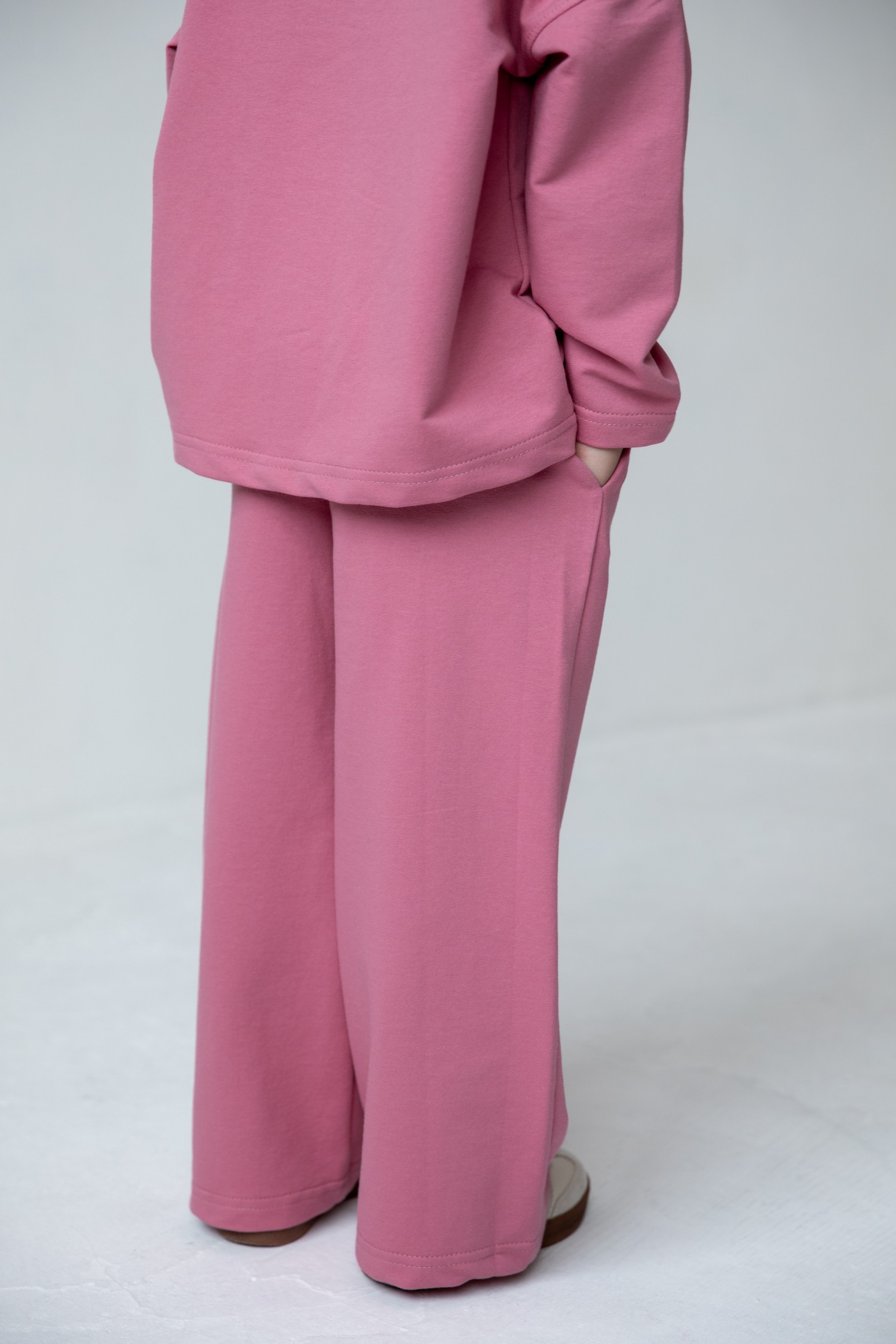 Костюм лонгслив и брюки со швами