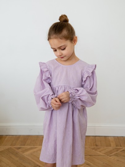 Платье из ткани с вышивкой