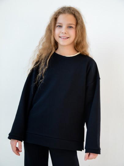 Костюм толстовка с разрезами и прямые брюки