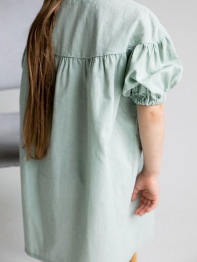 Платье на пуговицах с рукавом на резинке