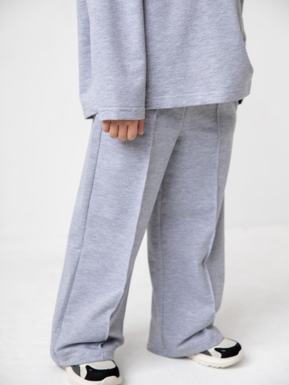 Костюм лонгслив и брюки со швами